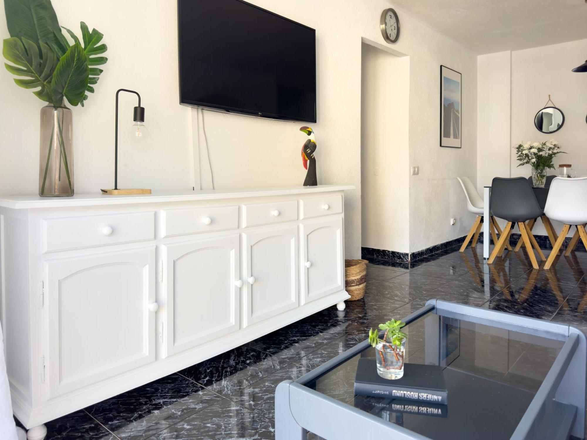 Amazing 3-Bedroom Apartment. Pool And Sea View! Los Cristianos  Zewnętrze zdjęcie