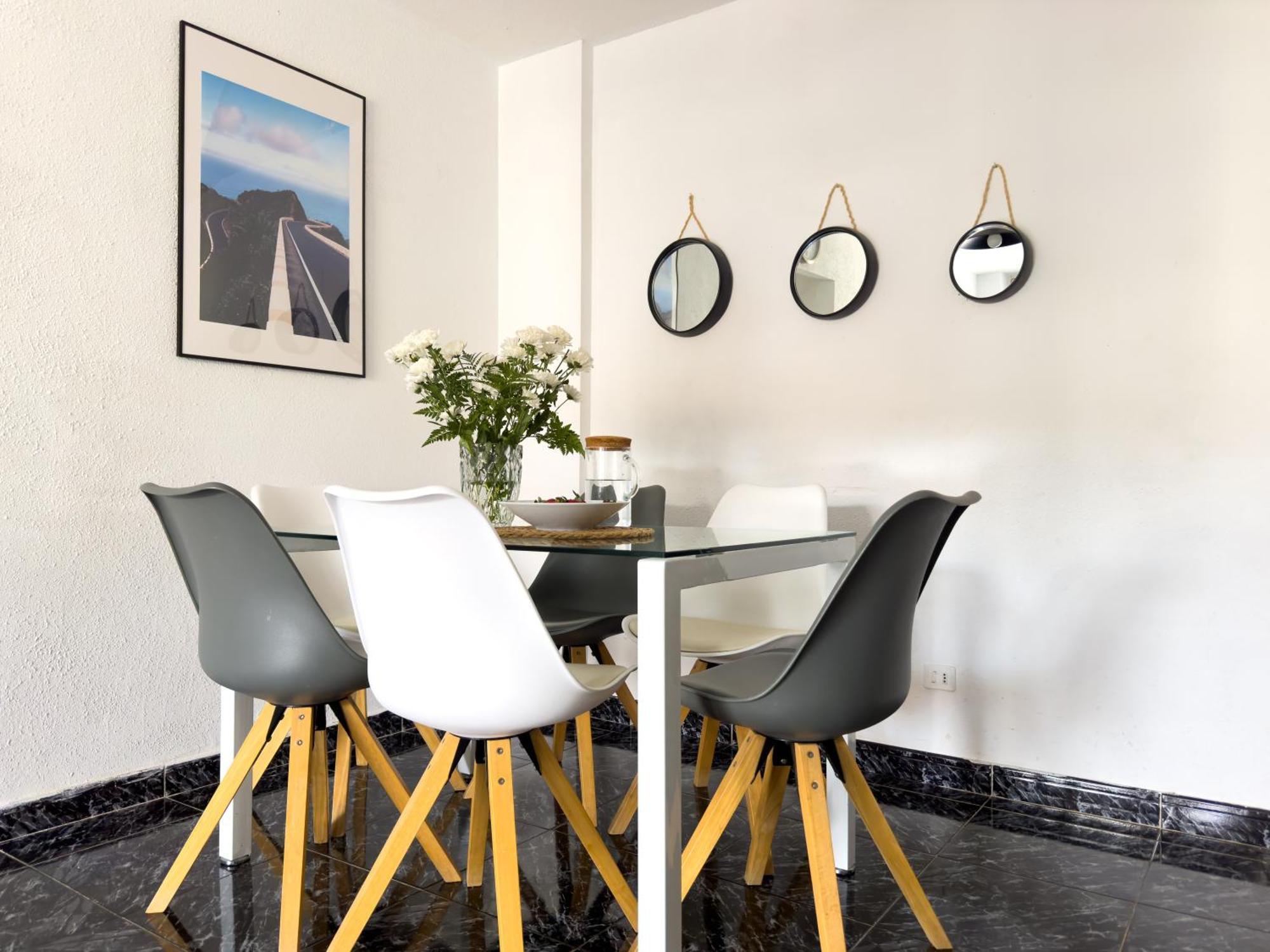 Amazing 3-Bedroom Apartment. Pool And Sea View! Los Cristianos  Zewnętrze zdjęcie