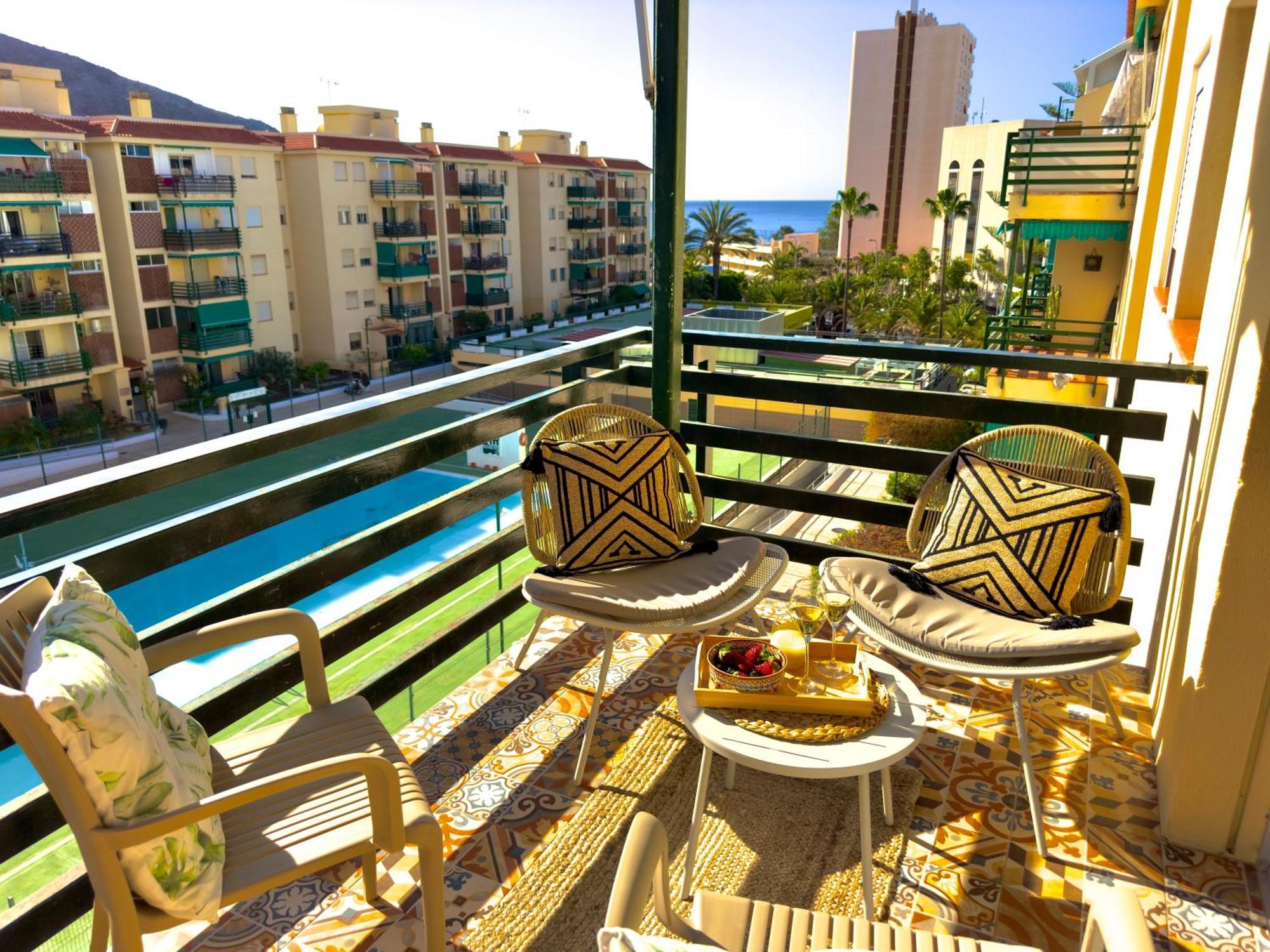 Amazing 3-Bedroom Apartment. Pool And Sea View! Los Cristianos  Zewnętrze zdjęcie